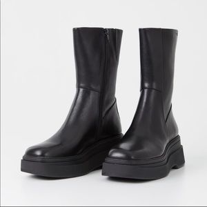 NEW Carla Black Platform Boots in Size 38/8